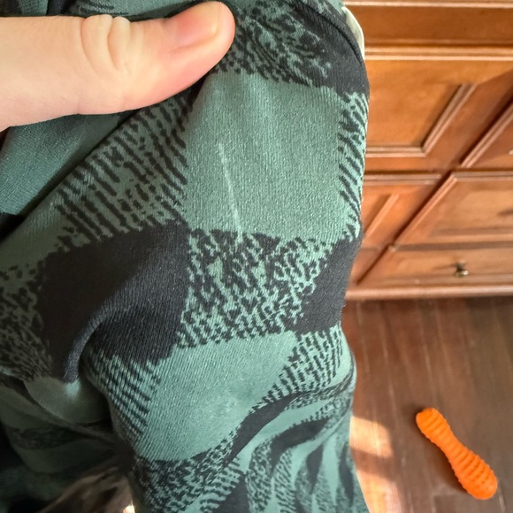 Fabletics Stretchy Long Sleeve - Picture 4 of 4